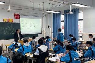 官方：曼城女足和球队主帅加雷斯-泰勒续约至2027年